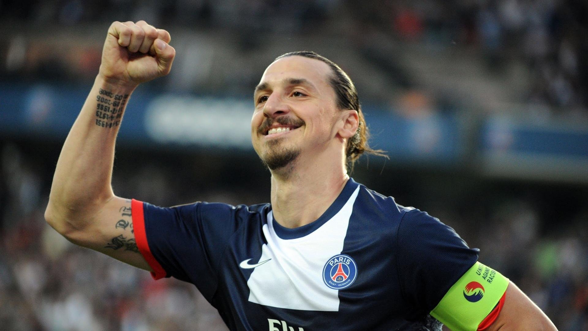 莱万多夫斯基连续十场比赛得分超过出色防守，掘金挑战极限！